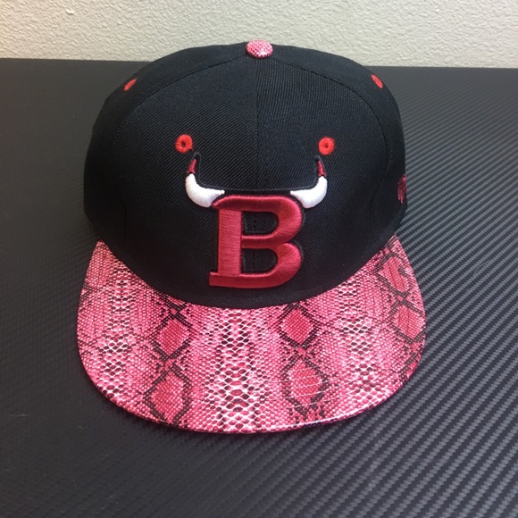 snakeskin bulls hat